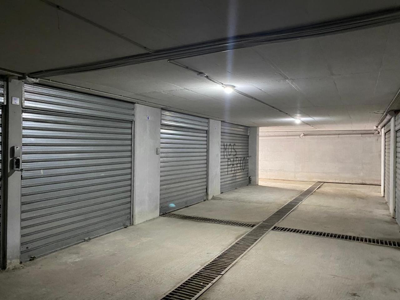Luxury Seaview Vlora Flat Free Parking Leilighet Eksteriør bilde